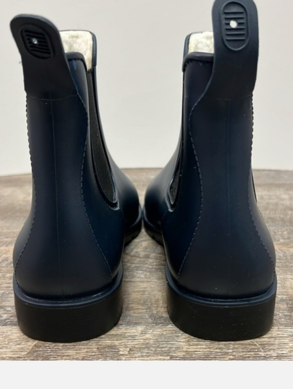 NWT Women's Khombu Camille Snow Sherpa Lined Boots in Navy Blue - Picture 6 of 8